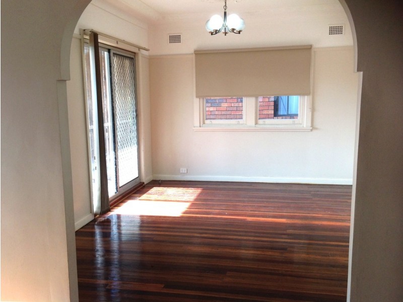 15 Eva Street, Roselands NSW 2196