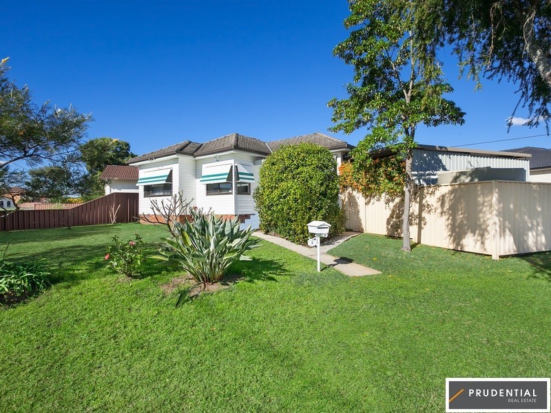 2 Amalfi Street, Lurnea NSW 2170