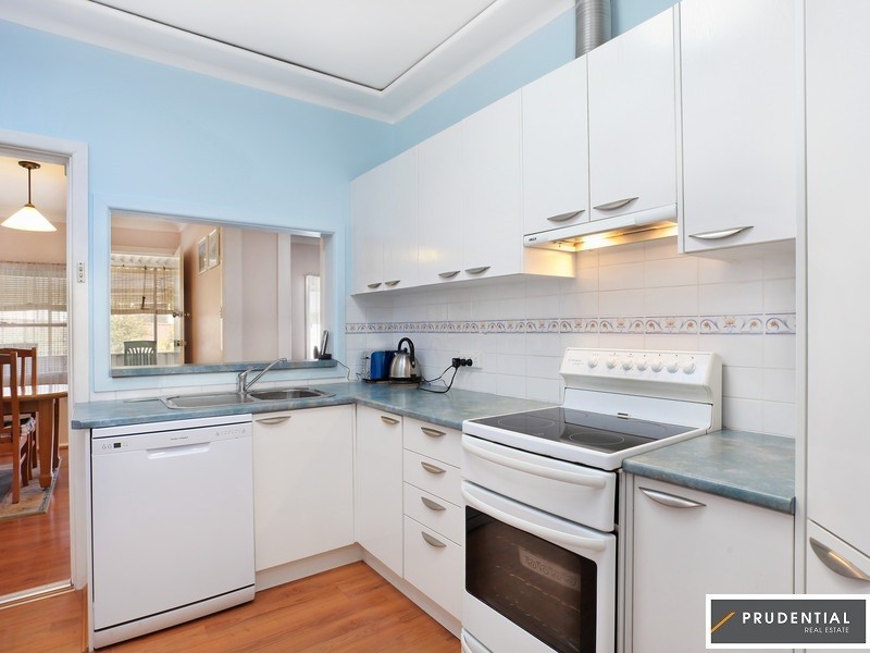 2 Amalfi Street, Lurnea NSW 2170