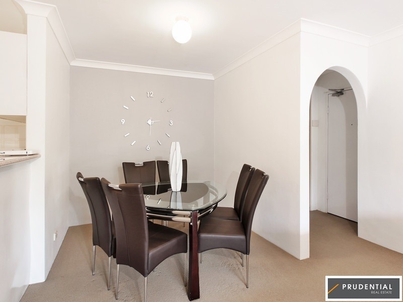 18/14 Frank Oliveri Drive, Chipping Norton NSW 2170