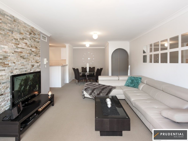 18/14 Frank Oliveri Drive, Chipping Norton NSW 2170