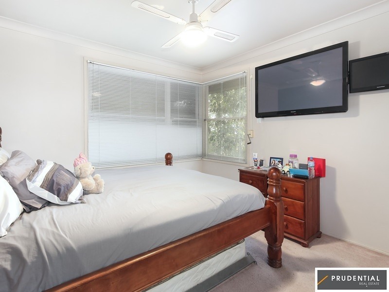 2 Jacqueline Place, Moorebank NSW 2170
