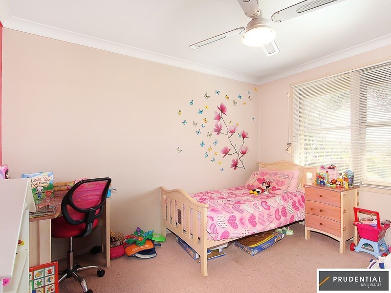 2 Jacqueline Place, Moorebank NSW 2170