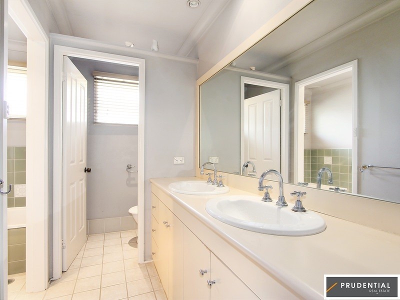 2 Jacqueline Place, Moorebank NSW 2170