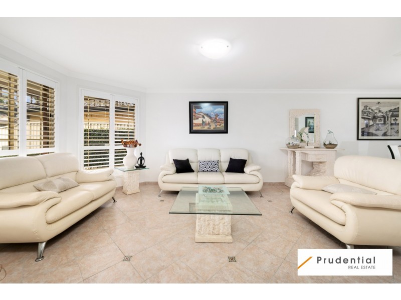 8 Foxgrove Ave, Casula NSW 2170