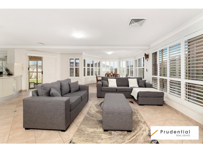 8 Foxgrove Ave, Casula NSW 2170