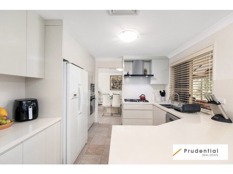 8 Foxgrove Ave, Casula NSW 2170