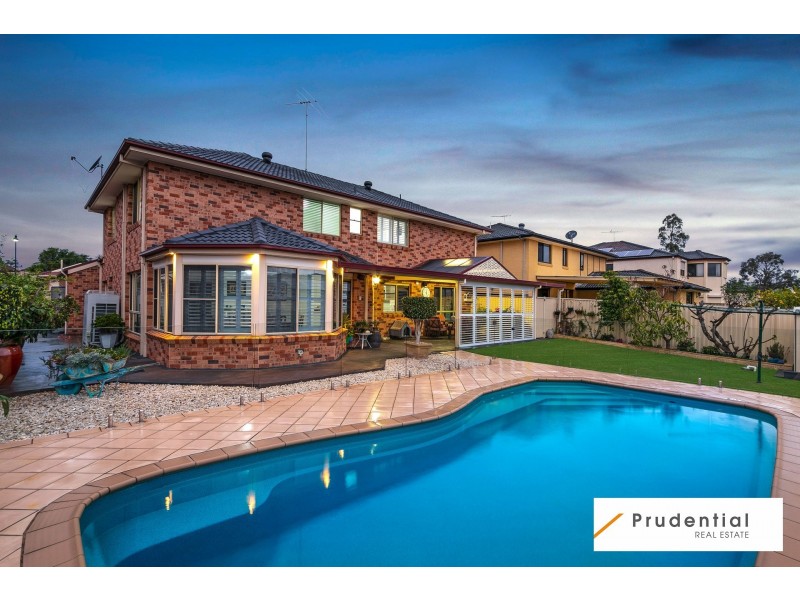 8 Foxgrove Ave, Casula NSW 2170