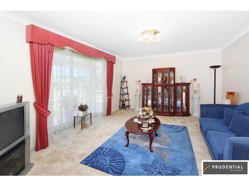 6 Popple Close, Casula NSW 2170