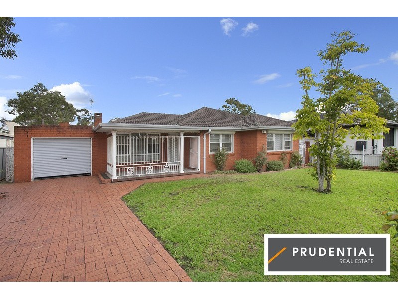 4 Reservoir Rd, Mount Pritchard NSW 2170
