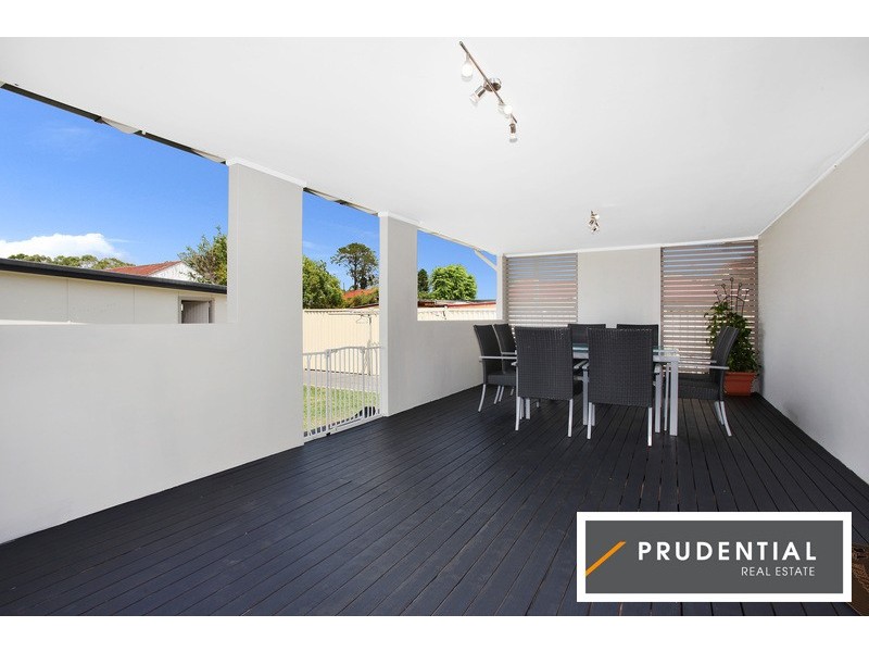 14 Market St, Moorebank NSW 2170