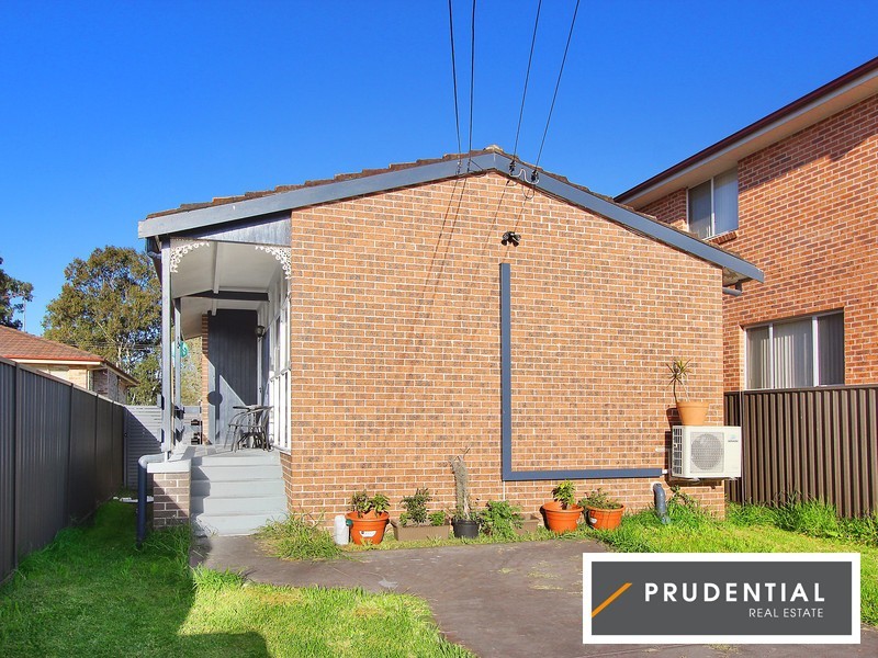 2a Bradshaw Avenue, Moorebank NSW 2170