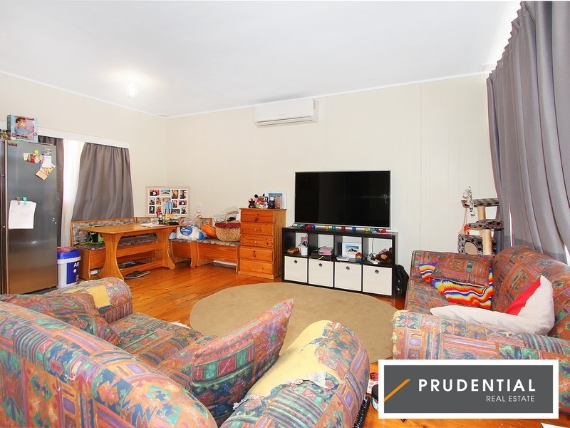 2a Bradshaw Avenue, Moorebank NSW 2170