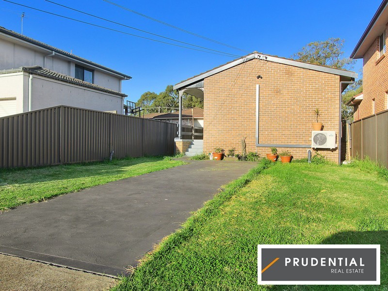 2a Bradshaw Avenue, Moorebank NSW 2170