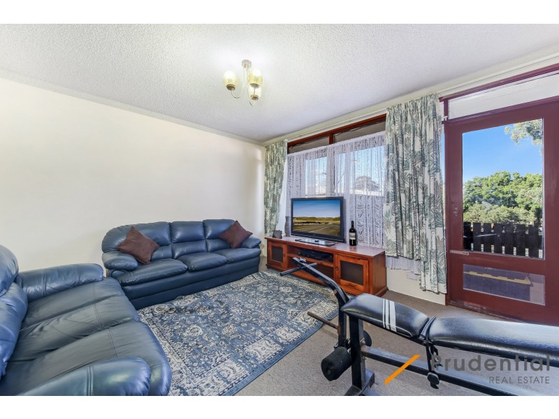 2/31-35 Forbes Street, Warwick Farm NSW 2170