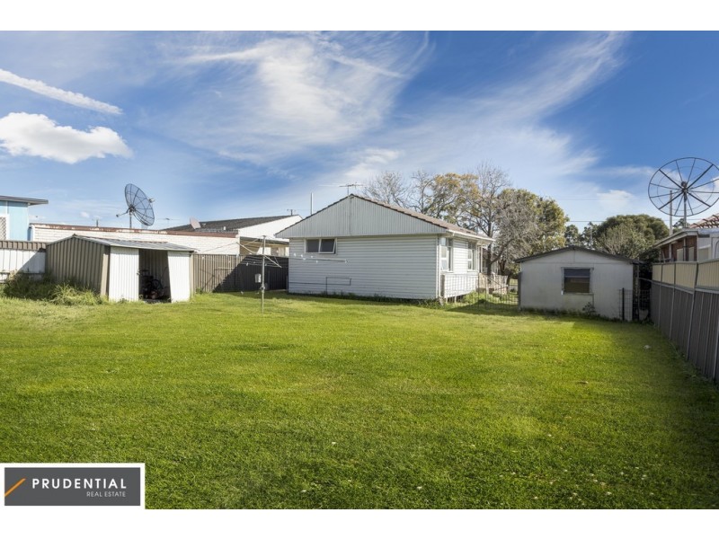 36 Hill Road, Lurnea NSW 2170