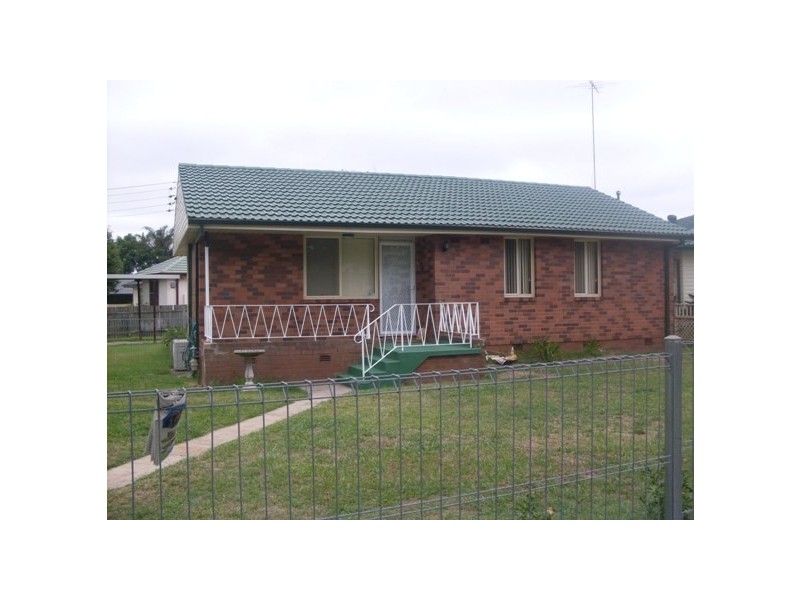 10 Huon Cres, Holsworthy NSW 2173