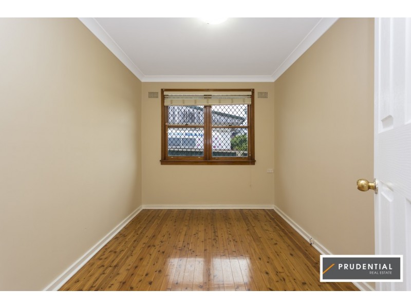 12 Bare Avenue, Lurnea NSW 2170