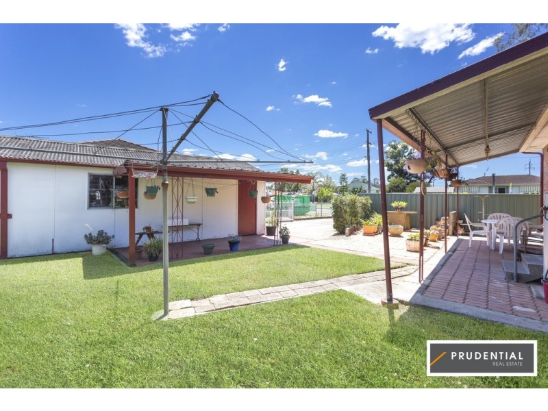2 Sadleir Ave, Sadleir NSW 2168