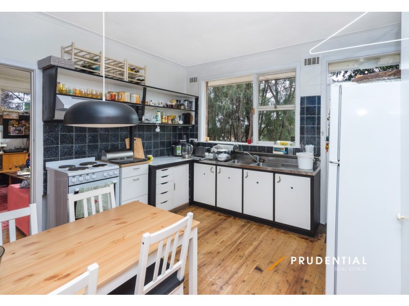 42 and 44 McGowen Cr, Liverpool NSW 2170