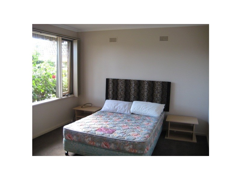 10 Wilkes Pl, Moorebank NSW 2170