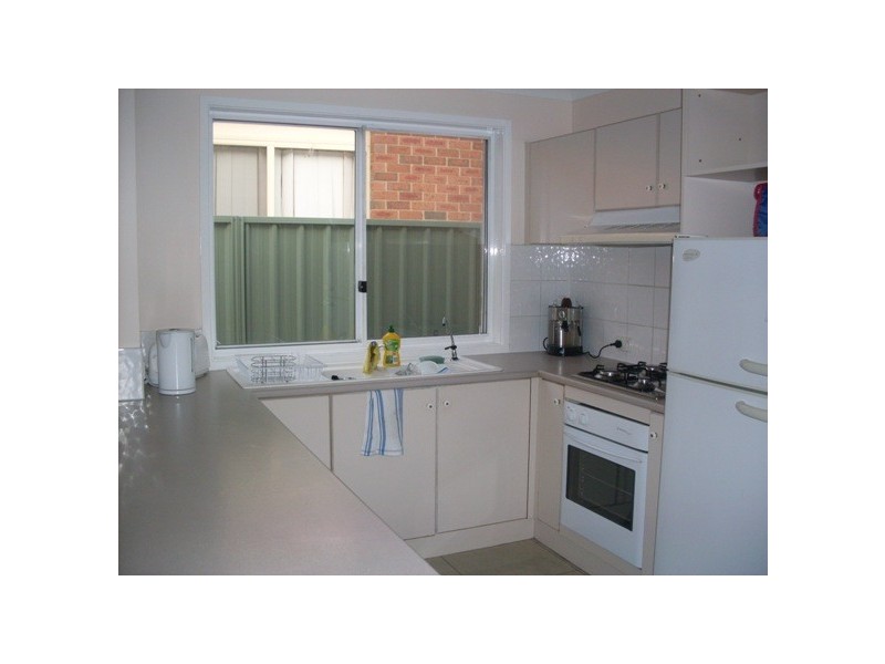 14 Chestnut Cres, Prestons NSW 2170