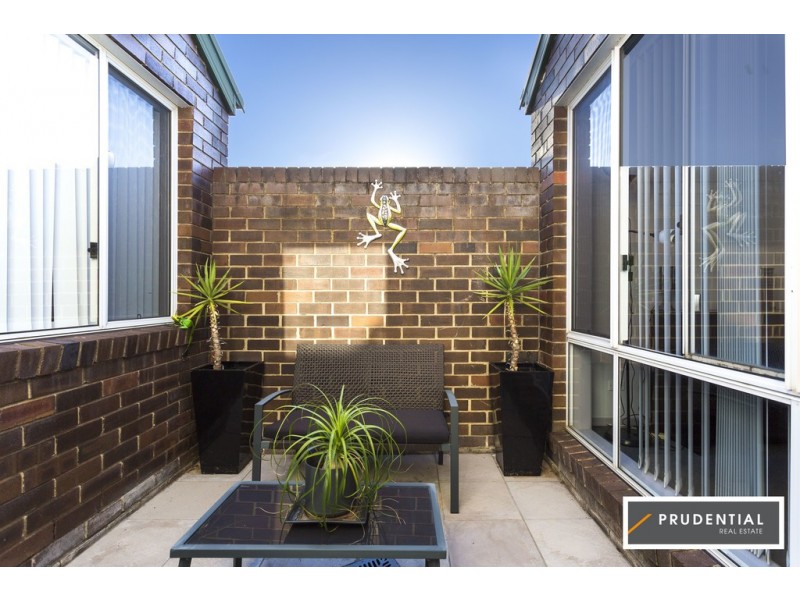 38 Lyndhurst Court, Wattle Grove NSW 2173