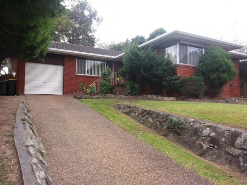 71 Renton Ave, Moorebank NSW 2170