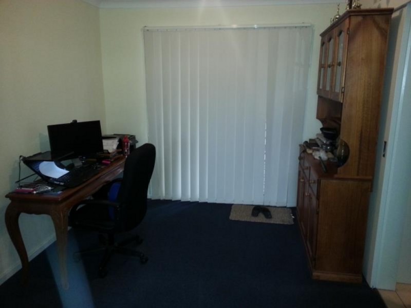 71 Renton Ave, Moorebank NSW 2170