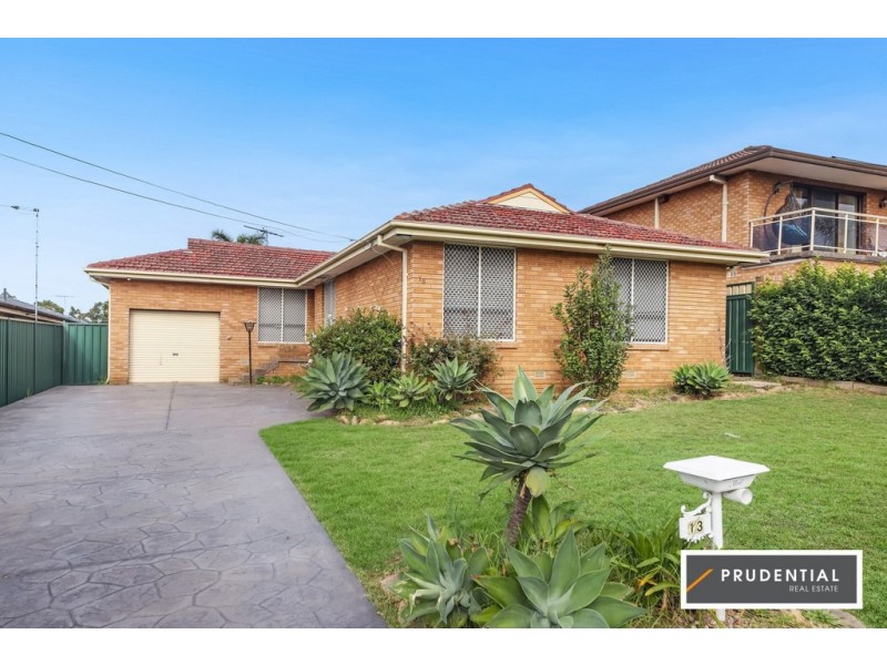 13 Brisbane Ave, Lurnea NSW 2170