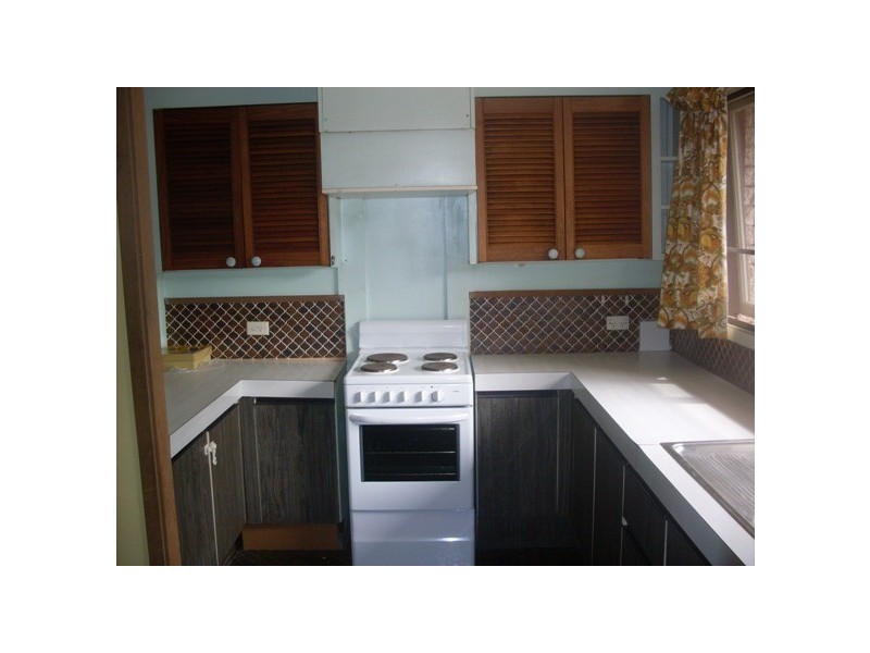 21 Bangalow Ave, Chipping Norton NSW 2170