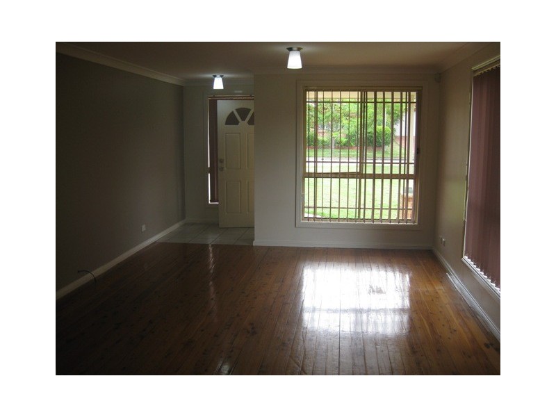 36a Whitsundays Cct, Green Valley NSW 2168