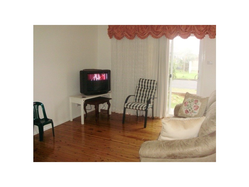 1/34 Kurrajong St, Windang NSW 2528