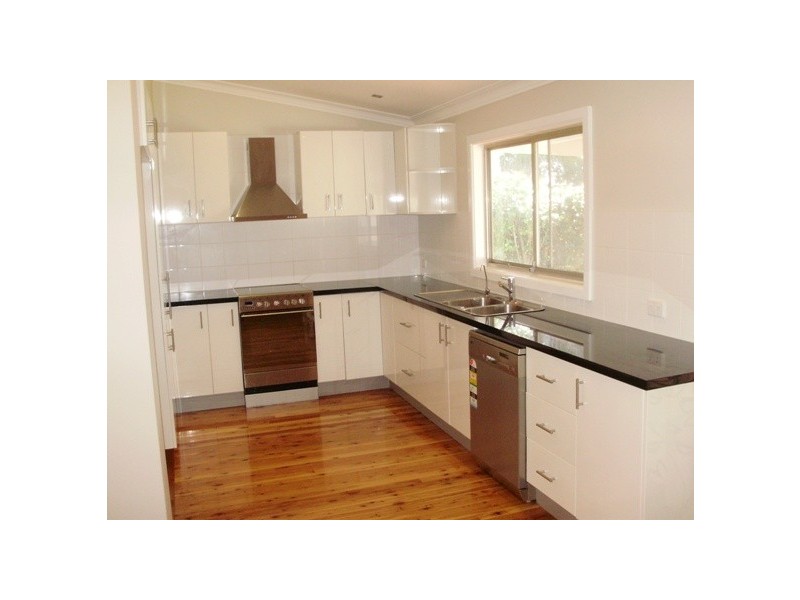 38 Reserve Rd, Casula NSW 2170