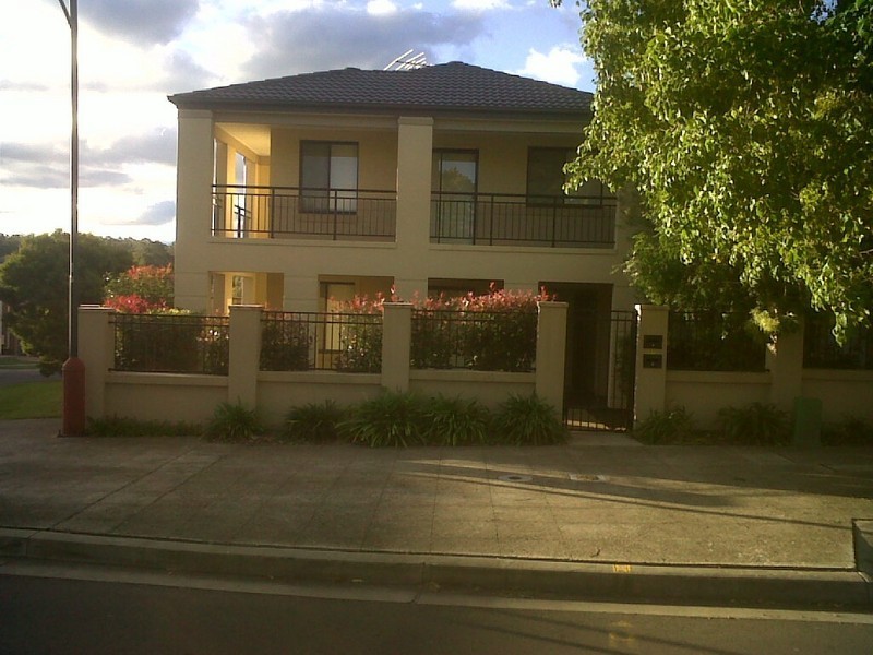 37 Wingate Ave, West Hoxton NSW 2171