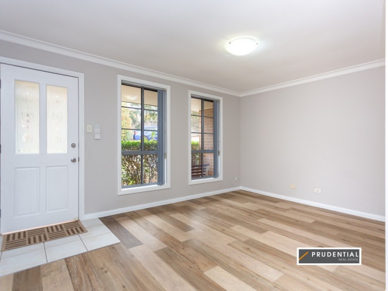 17/3 Turner Place, Casula NSW 2170