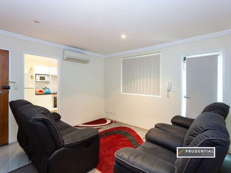 8/17 Forbes Street, Warwick Farm NSW 2170