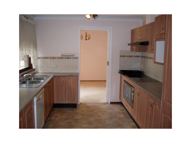 10 Dorrigo Ave, Hoxton Park NSW 2171