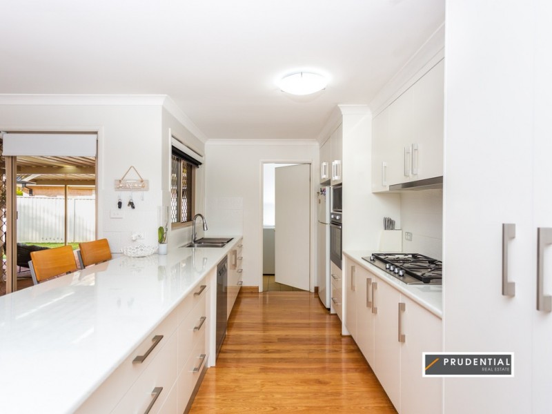 25 Hilton Crescent, Casula NSW 2170