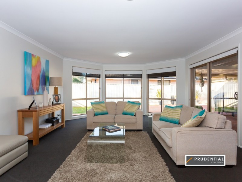 25 Hilton Crescent, Casula NSW 2170