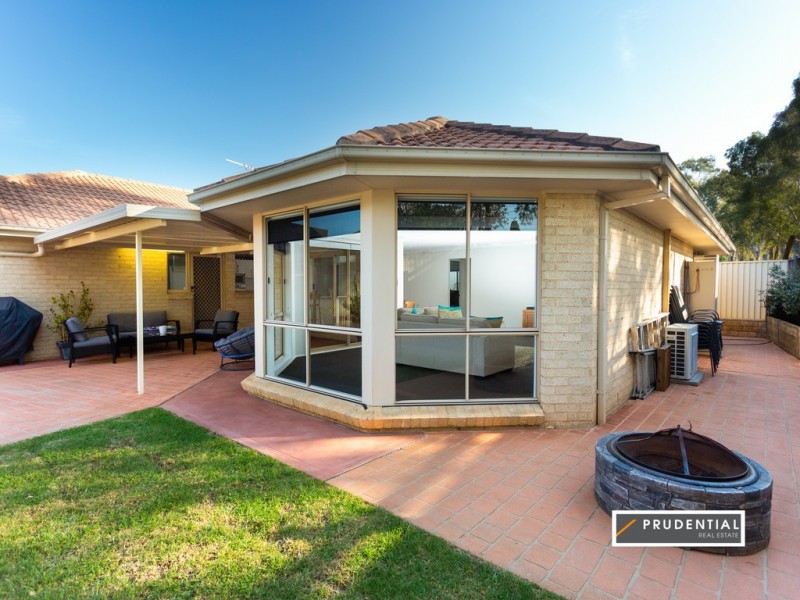 25 Hilton Crescent, Casula NSW 2170