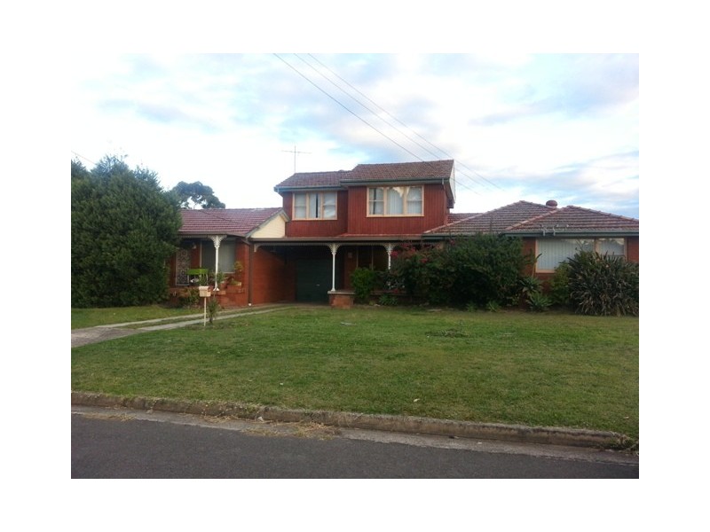 1 Bratsell St, Moorebank NSW 2170