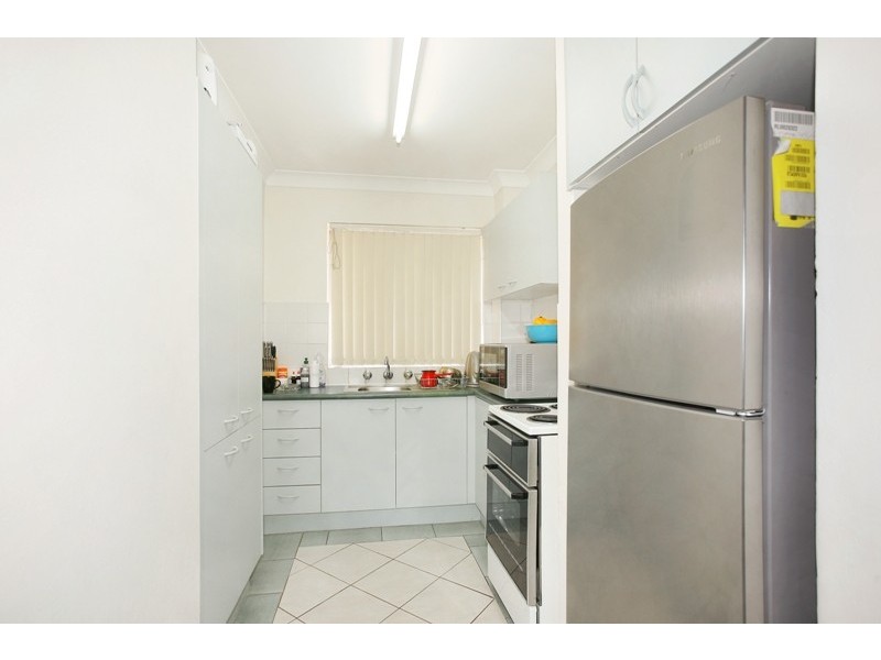 23/11 Forbes St, Warwick Farm NSW 2170