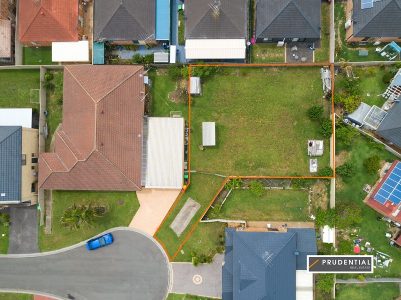 5 Hassarati Place, Casula NSW 2170