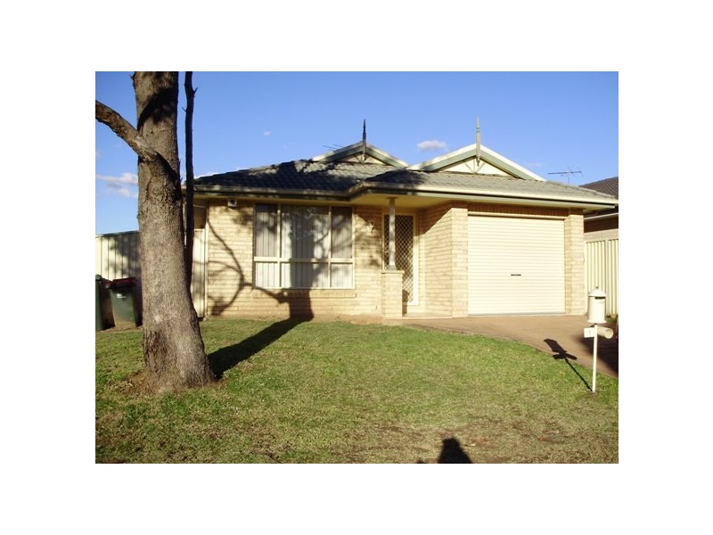 1 Tingha Place, Hinchinbrook NSW 2168