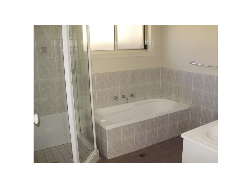 1 Tingha Place, Hinchinbrook NSW 2168