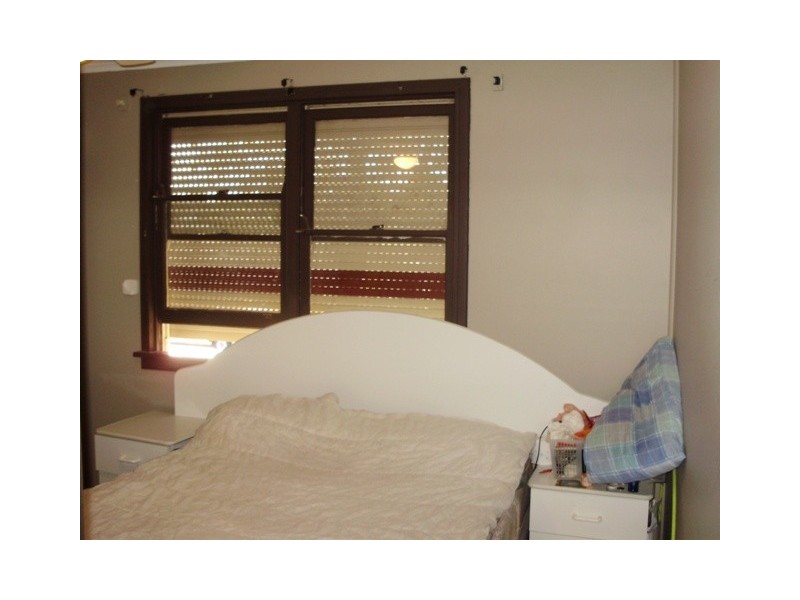 14 Dampier Cr, Fairfield West NSW 2165