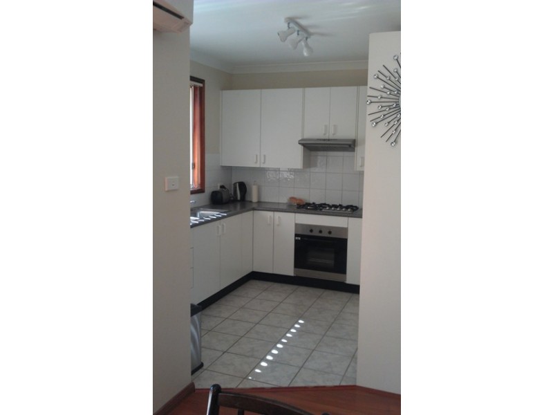 2/19 Azalea Pl, Macquarie Fields NSW 2564