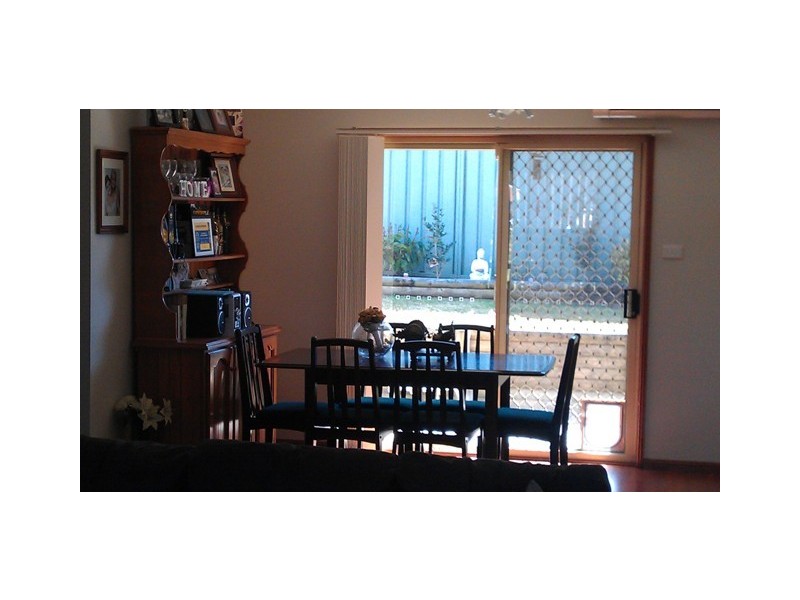 2/19 Azalea Pl, Macquarie Fields NSW 2564