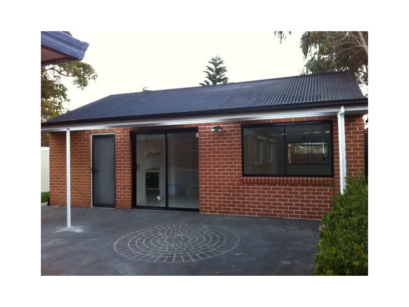 36 Anzac Mews, Wattle Grove NSW 2173